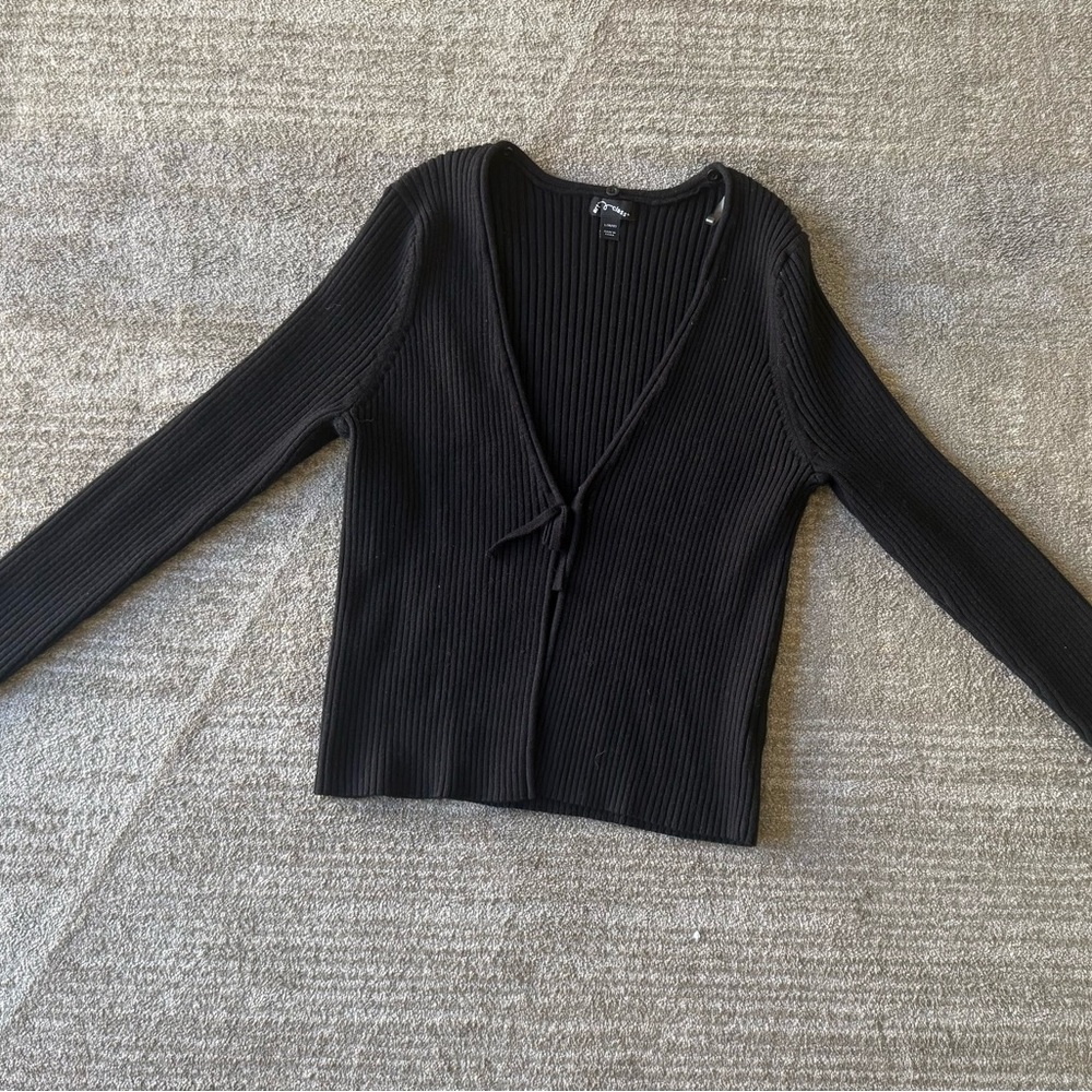 Art Class Black V-Neck Ribbed Sweater size L